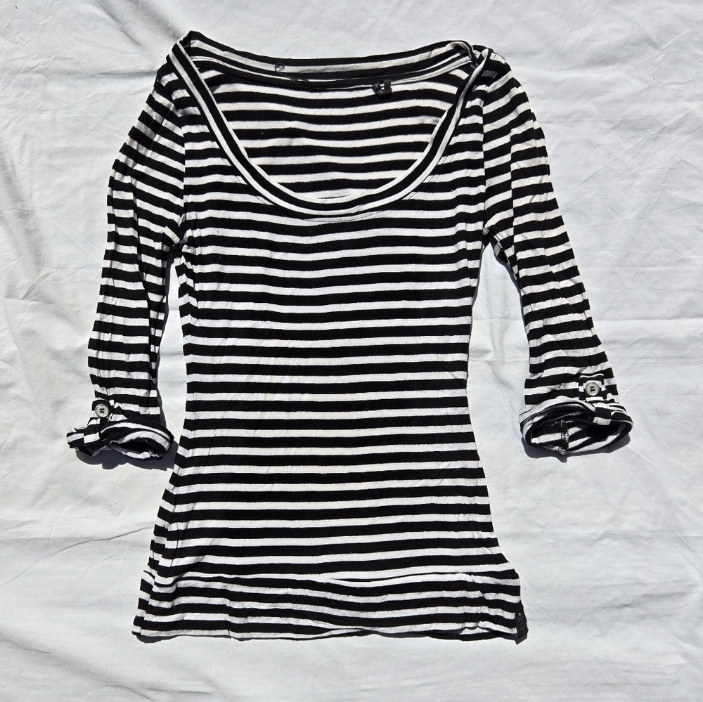 Guess top